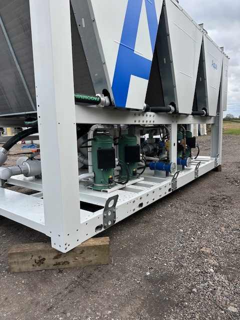 HITEMA AQUA 289 KW WATER CHILLER WITH FREE COOLING - Image 9