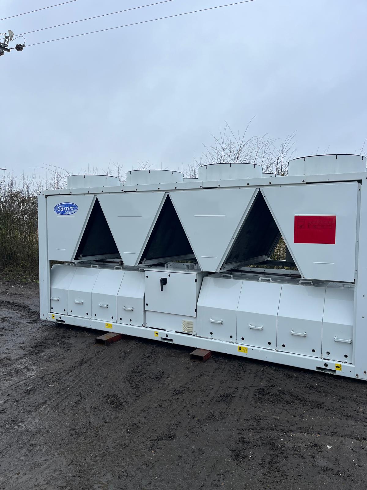 CARRIER AQUASNAP 522 KW INDUSTRIAL WATER CHILLER - Image 8