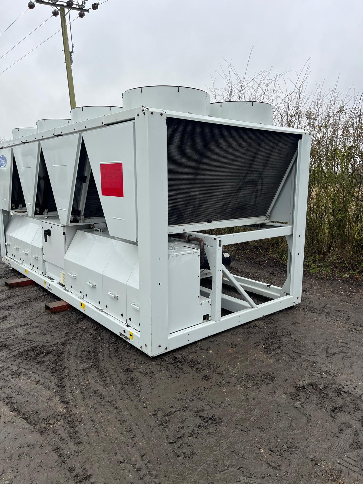 CARRIER AQUASNAP 522 KW INDUSTRIAL WATER CHILLER - Image 2